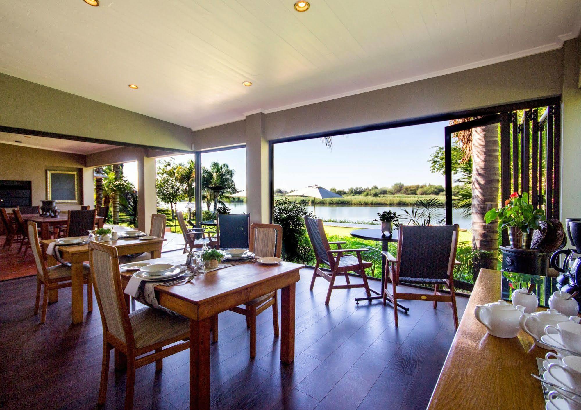 River Place Manor Upington Εξωτερικό φωτογραφία